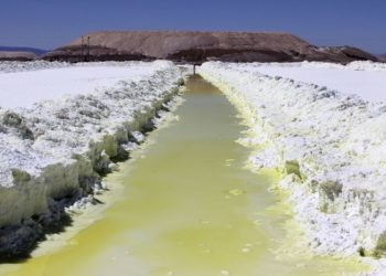 Chile: Hacia una producción más sostenible del litio, clave para la electromovilidad