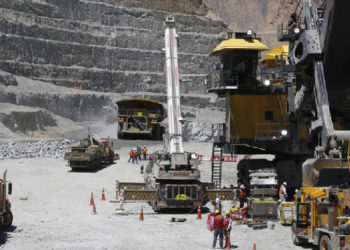 Chile: La minería impulsa a la producción industrial chilena durante agosto