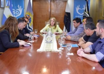 Bolivia: La Gobernadora recibió al Secretario General de A.O.M.A