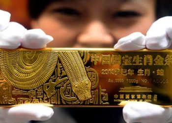 Oro sube 1% por posibilidad de que guerra comercial EEUU-China se extienda a 2020
