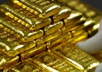 Precios del oro operan estables pese a anuncio de aranceles de Trump