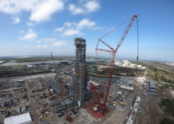 Tecnología: Cleveland-Cliffs erects furnace tower at HBI project in Ohio, US