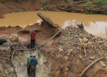 Criminal band kills at least three in Venezuelan mining town