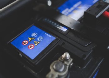 Cupric oxide gives clues on how to design better batteries, vehicles