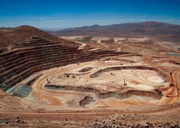 Mina chilena Escondida desiste de extender uso de agua fresca en salar