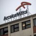 ArcelorMittal prevé un repunte del acero en 2020 tras bajar su deuda a mínimos históricos
