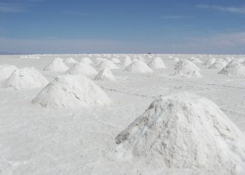 Chile: Gigante del litio revisa planes de expansión debido a bajos precios del mineral