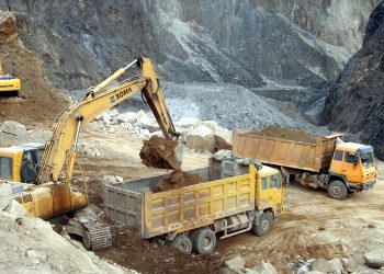 China reinicia capacidad de tierras raras tras cierres