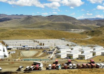 Confiep dice que campamentos mineros no pueden parar