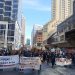 Manifestantes contra la minería bloquean las entradas a la convención anual de PDAC