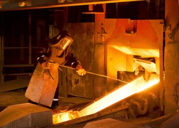 Amplats declara fuerza mayor, reduce pronóstico de producción