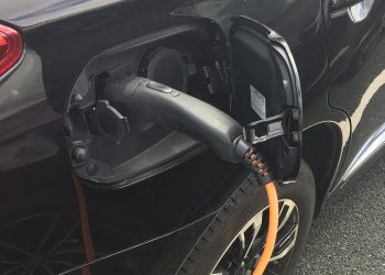 Sistema móvil de carga rápida para vehículos eléctricos ahora disponible