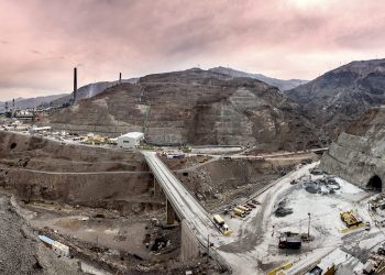 Brecha entre no. 1 y 2 mineros de cobre se amplían a medida que la producción de Codelco cae 5.3%
