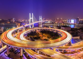 TABLA: El dominio de China en la cadena de suministro de baterías de automóviles eléctricos