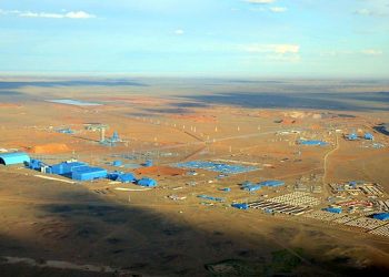 Río baja objetivo de cobre en Oyu Tolgoi
