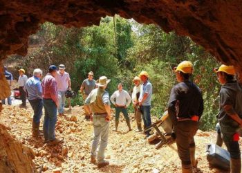 Royal Road minerals acuerda con mineros informales