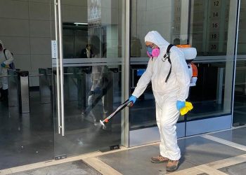 El Ministro de Minería de Chile promueve el uso de cobre para luchar contra covid-19