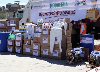 Southern Peru entrega donaciones