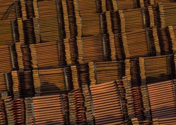 Temor a exceso de suministros hunde al cobre en mínimo de 40 meses