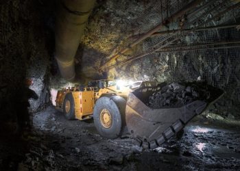 Tecnología: Caterpillar revela planes para el R1700 XE, su primer cargador subterráneo eléctrico