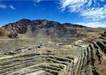 Anglo American reducirá operaciones en mina de cobre chilena Los Bronces