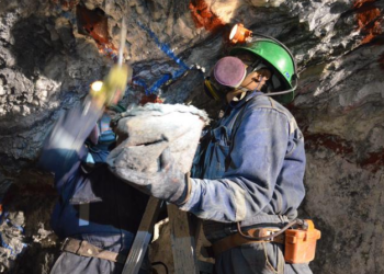 Trabajador en caylloma de fortuna silver