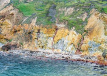 Redstar compra heliodor metals