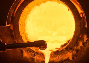 Precios del oro se desploman