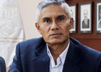 Carlos Bernal gerente general de acomipe