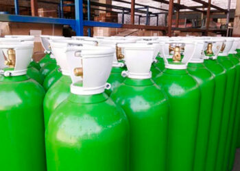 Antamina entrega balones de oxígeno