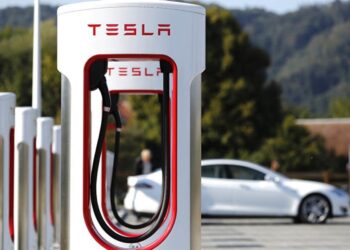 Tesla ingresa al negocio de la minería