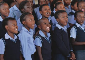 Tecnología: Is social progress faster in mining-dependent countries?