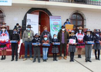 Donación de minera bateas