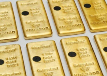 El Oro cae a mínimos