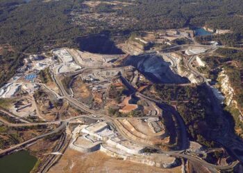 Tianqi Lithium 6% stake up for sale