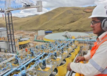 Mef indica que minería no pararía