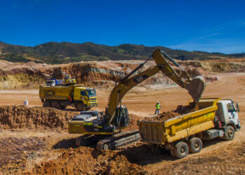 Stracon firma con antamina