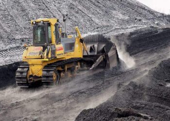 Tecnología: Komatsu acquires mining equipment solution provider MineWare