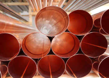 El cobre se mantiene