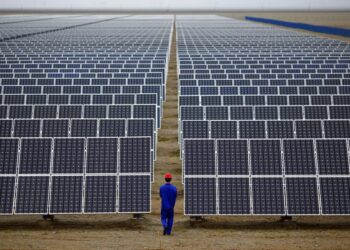 Mineros de oro deben cambiar a energía renovable