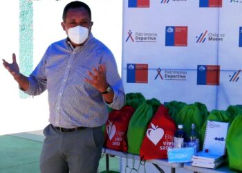 Chile: División El Teniente entregan kits de trabajo a deportistas regionales