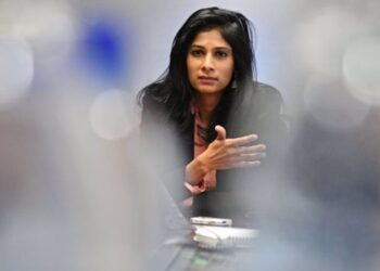 FMI mejora su previsión para Chile en 2021