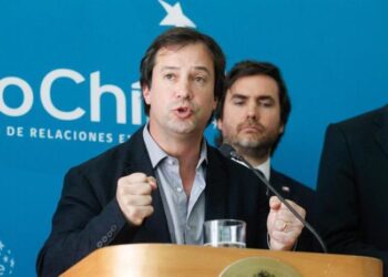 Economía chilena cae 0,3 en diciembre por segunda ola