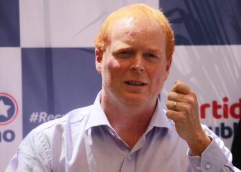 El candidato Rojo Edwards propuesto vender Codelco