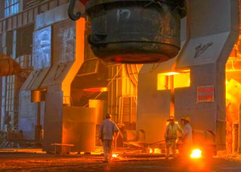 El precio del mineral de hierro se desploma por la represión de la contaminación en China