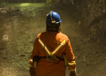 Las mujeres en la minería siguen enfrentando acoso y discriminación – informe