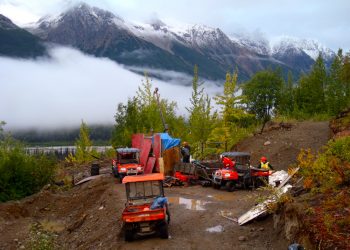 Copper Fox alcanza mineralización cercana a la superficie de la perforación metalúrgica de Schaft Creek