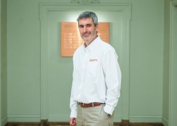 Chile: Tras dos años en el cargo Robert Mayne Nicholls renuncia a la vicepresidencia de Enami