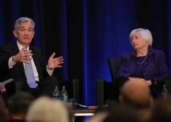 Oro se estabiliza mientras los inversores esperan pistas de Powell y Yellen
