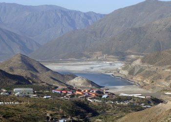 Chile: Mineras reportan caídas en producción y ponen presión al precio del cobre